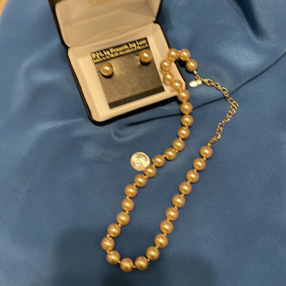 Kenneth Jay Lane Designer Faux Pearl Champagne Co… - image 4